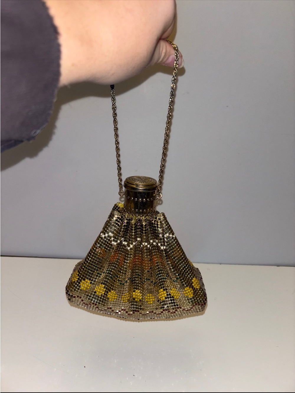 Vintage gold tone Mesh beggar’s bag coin purse